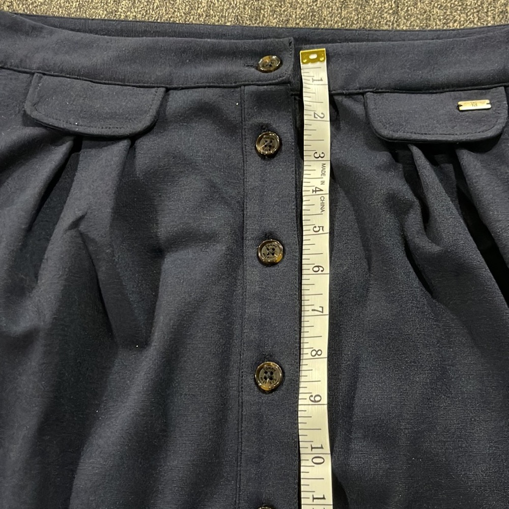Tommy Hilfiger skirt. Size XL - Picture 3 of 5